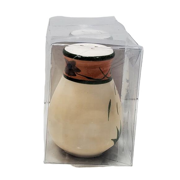 Rooster Salt and Pepper Shaker Set Farm Decor Farmcore Countrycore Animalcore - Picture 4 of 9